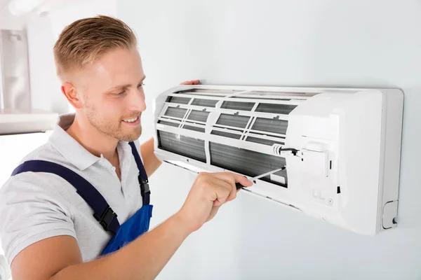 Common Signs You Need Professional AC Repair Orlando Technicians