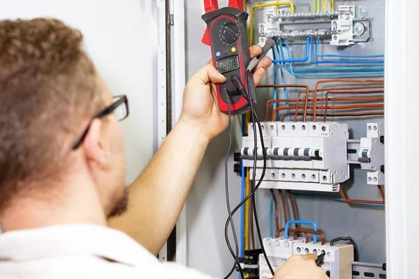 Electrician Lansdowne Helping Keep Your Property Powered Safely
